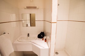 Adonis Villefranche Ambiance Hotel