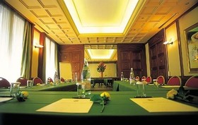 B4 Grand Hotel Lyon