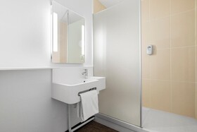B&B HOTEL Lyon Centre Part-Dieu Gambetta