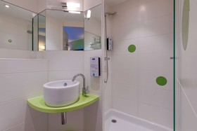 Hotel Kyriad Lyon Est - Saint Bonnet De Mure