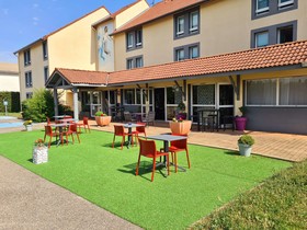 Hotel Kyriad Lyon Est - Saint Bonnet De Mure