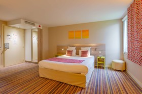 Hotel Kyriad Lyon Est - Saint Bonnet De Mure