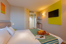 Hotel Kyriad Lyon Est - Saint Bonnet De Mure
