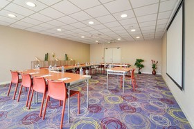Hotel Kyriad Lyon Est - Saint Bonnet De Mure