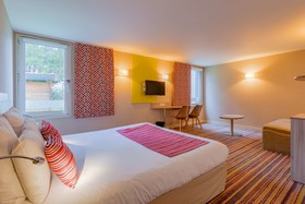 Hotel Kyriad Lyon Est - Saint Bonnet De Mure