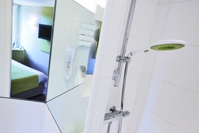 Hotel Kyriad Lyon Est - Saint Bonnet De Mure