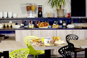 Hotel Kyriad Lyon Est - Saint Bonnet De Mure