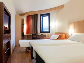 Hôtel ibis Lyon Gerland Musée des Confluences