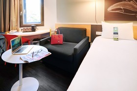 Hôtel ibis Lyon Gerland Musée des Confluences