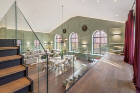 Les Suites de L'Ile Barbe