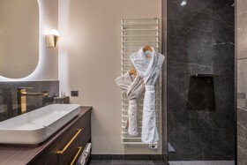 Les Suites de L'Ile Barbe
