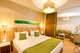 Q7 Lodge