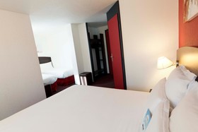 Kyriad Lyon Sud - Saint-Genis Laval