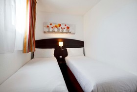 Kyriad Lyon Sud - Saint-Genis Laval