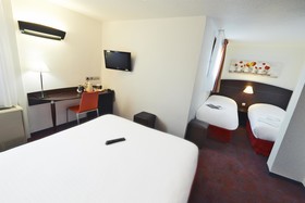 Kyriad Lyon Sud - Saint-Genis Laval