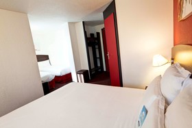 Kyriad Lyon Sud - Saint-Genis Laval