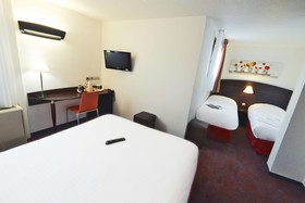 Kyriad Lyon Sud - Saint-Genis Laval