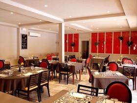 Hotel Azalees