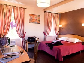 Hotel Azalees