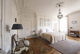 Hôtel De La Villeon