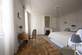 Hôtel De La Villeon