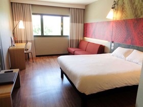 Hôtel ibis Valence Sud