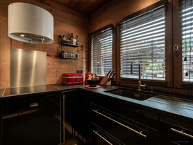 Chalet Artedaz  OVO Network