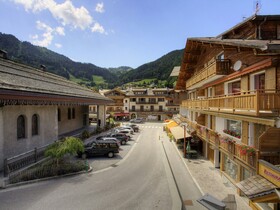 Chalet Artedaz  OVO Network