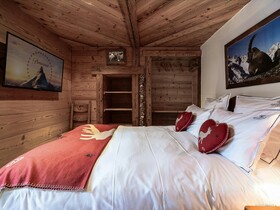 Chalet Artedaz  OVO Network