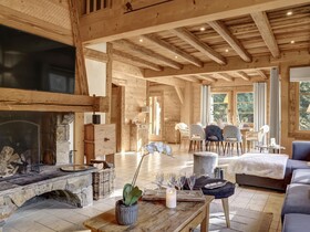 Chalet Hollygotty - OVO Network