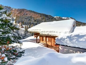 Chalet Hollygotty - OVO Network