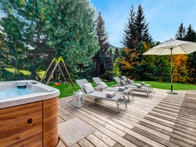 Chalet Hollygotty - OVO Network