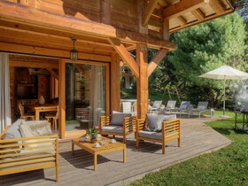 Chalet Hollygotty - OVO Network