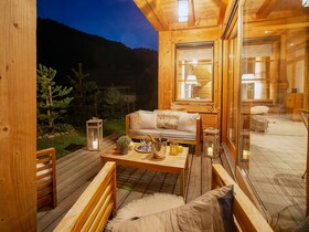 Chalet Hollygotty - OVO Network