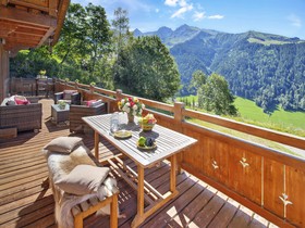 Chalet Palmer - OVO Network