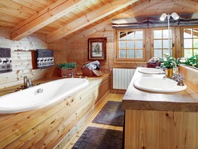 Chalet Palmer - OVO Network