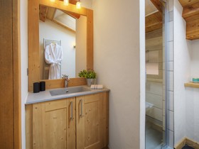 Chalet Tilumi - OVO Network