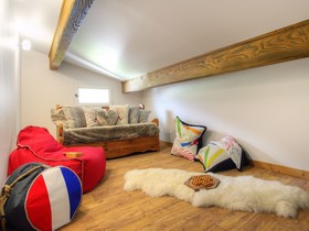 Chalet Alyssum-Ovo Network