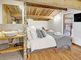 Chalet Alyssum-Ovo Network