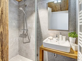 Chalet Alyssum-Ovo Network