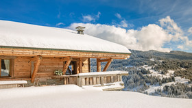 Maison D'Hiver - OVO Network