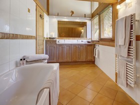 Chalet J'Elage-OVO Network