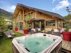 Chalet De Rollon-OVO Network