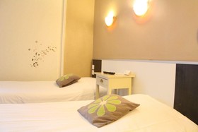 Cecil Hotel