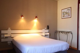Cecil Hotel