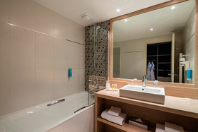 Golden Tulip Aix les Bains - Hotel & Spa