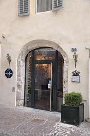 Hotel De La Couronne