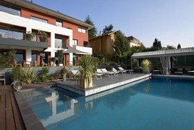 Les Suites Du Lac
