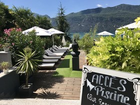 Les Suites Du Lac
