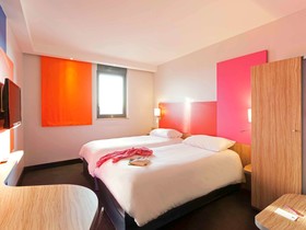 ibis Styles Romans Valence Gare TGV Hotel